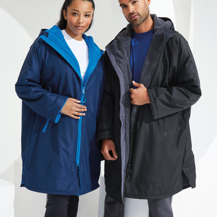 Adults TriDri® All-seasons waterproof changing robe