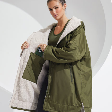 Adults TriDri® All-seasons waterproof changing robe