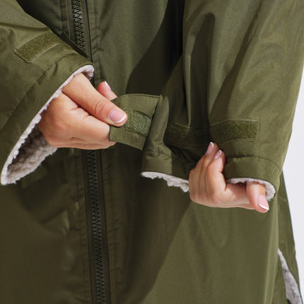 Adults TriDri® All-seasons waterproof changing robe